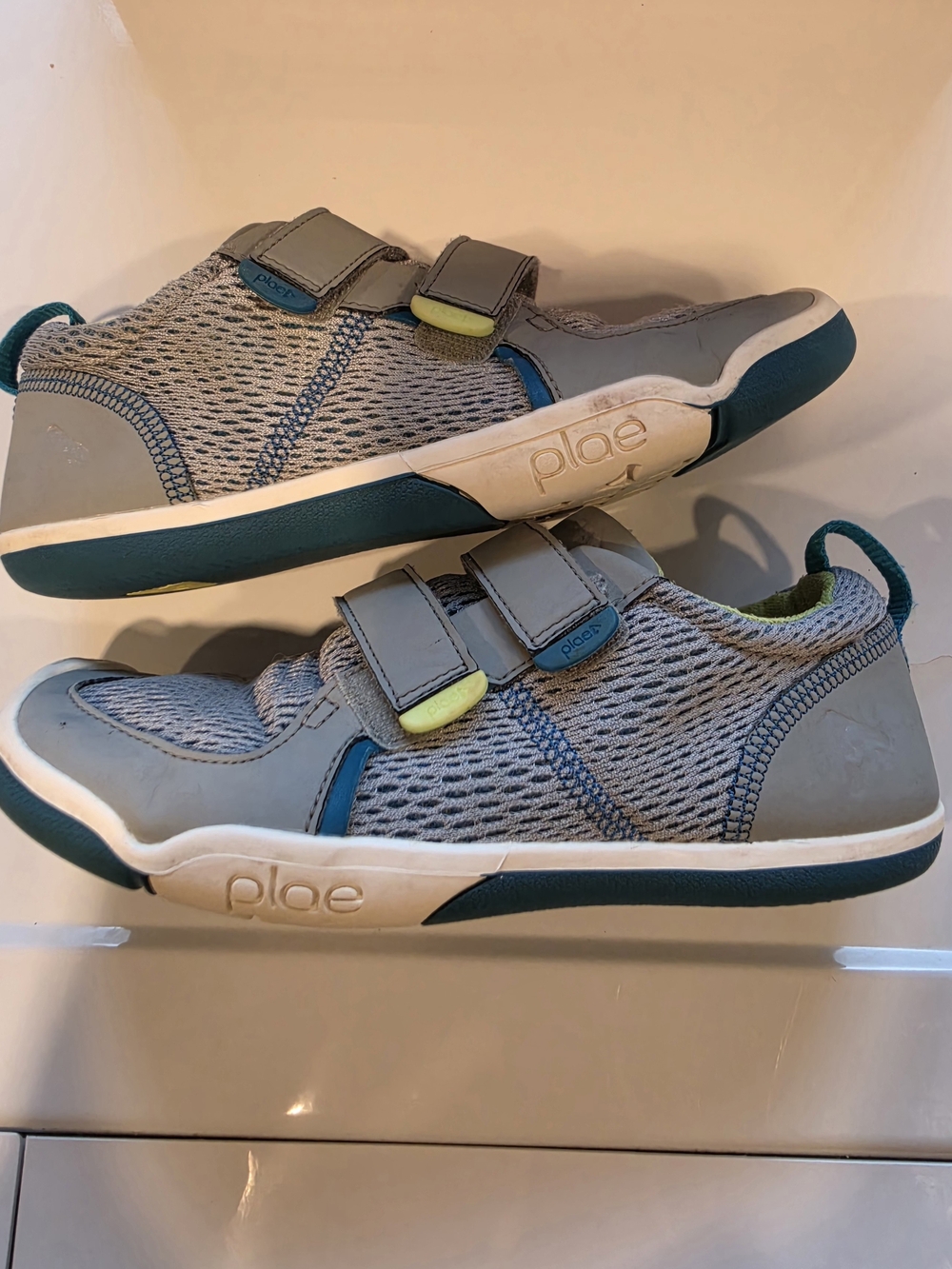 Plae Ty Sneakers Size 2